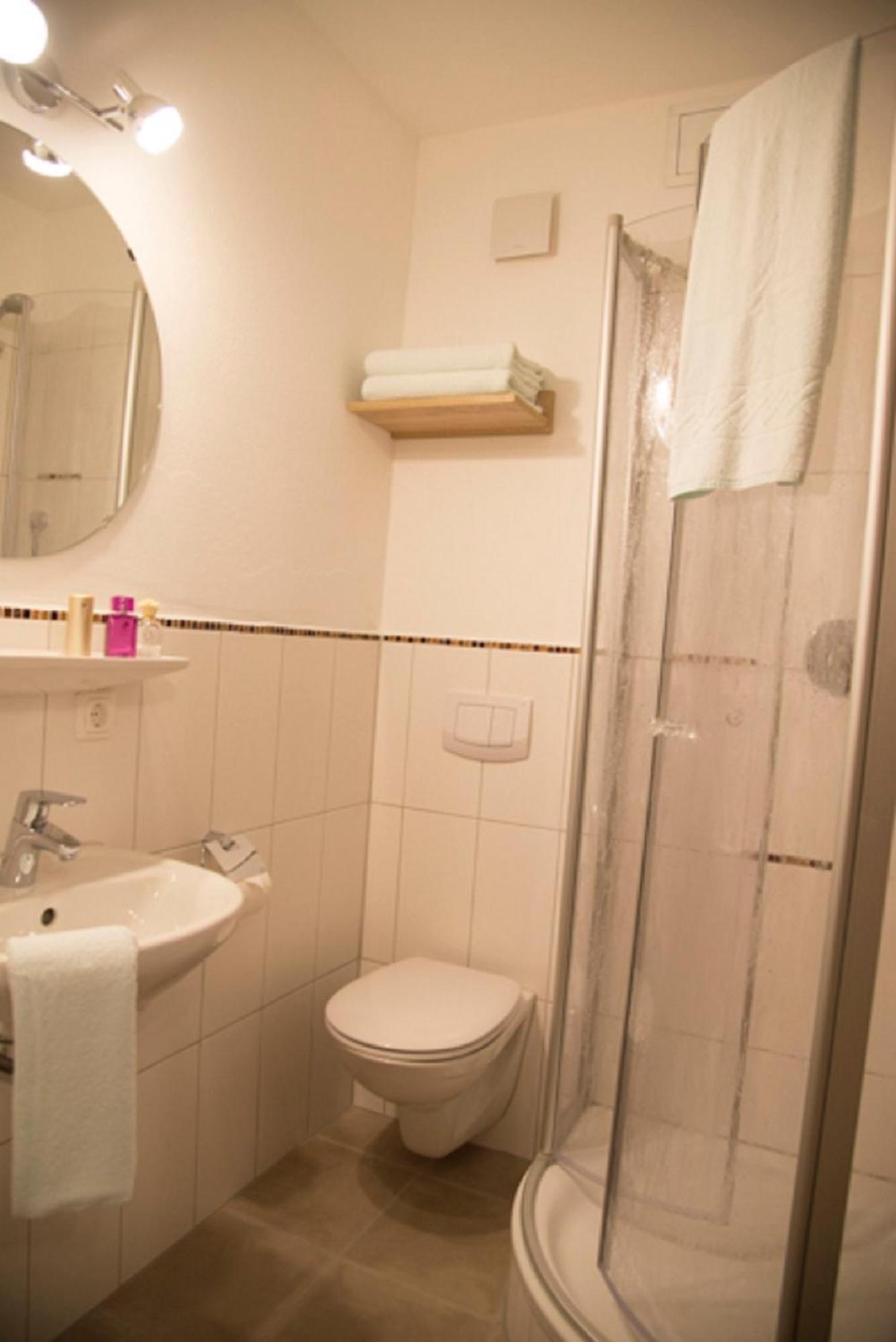 Pension Jederzeit Wallersdorf Экстерьер фото