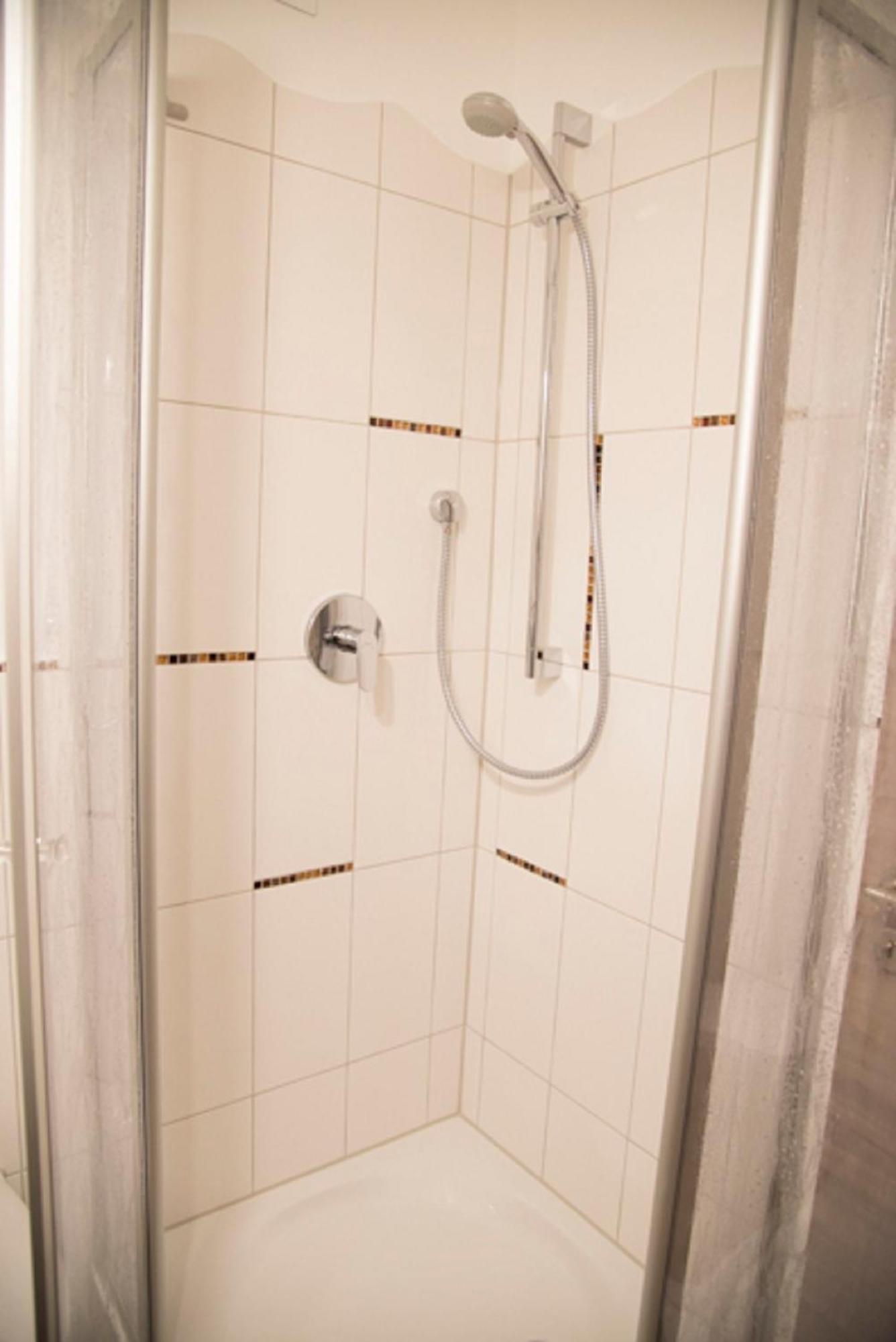 Pension Jederzeit Wallersdorf Экстерьер фото